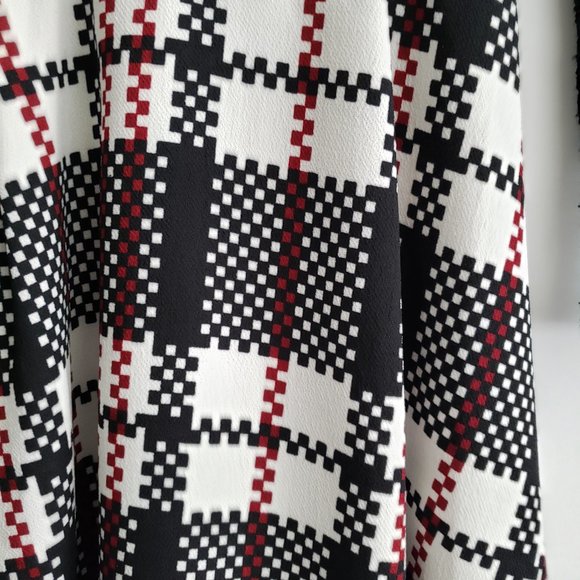 Black Plaid Dress with lace sleeves - Picture 5 of 5